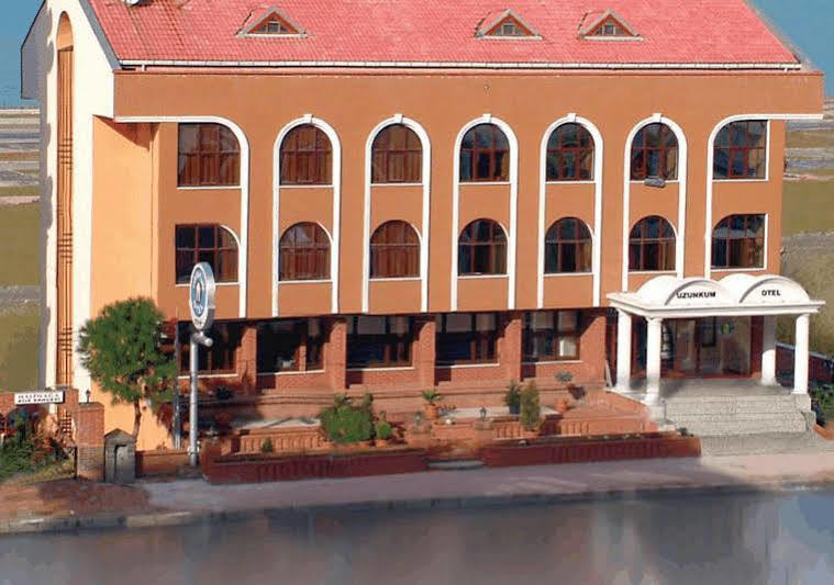 Uzunkum Hotel Трабзон Екстериор снимка